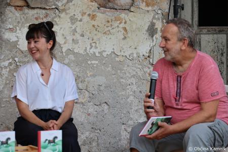 Ob Maistrovem letu izšla pesniška zbirka Maistrovih trideset (29)